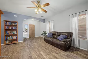 893 W Torrey Pines Blvd, Casa Grande, AZ 85122 - Photo 5