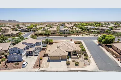 6668 S Garnet Way, Chandler, AZ 85249 - Photo 7