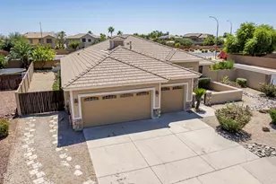6668 S Garnet Way, Chandler, AZ 85249 - Photo 5