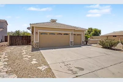 6668 S Garnet Way, Chandler, AZ 85249 - Photo 1