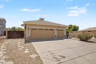 6668 S Garnet Way, Chandler, AZ 85249 - Photo 1