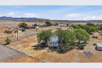 192 N Outback Road, Dewey, AZ 86327 - Photo 17