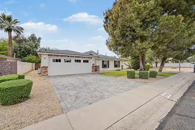 3414 N 44th Place, Phoenix, AZ 85018 - Photo 1