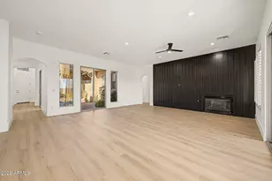 2009 W Gloria Ln, Phoenix, AZ 85085 - Photo 9