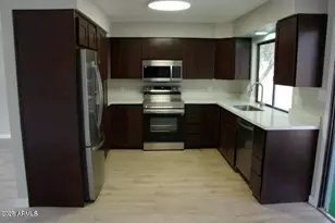 11643 S Iroquois Dr, Phoenix, AZ 85044 - Photo 9