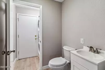 11643 S Iroquois Drive, Phoenix, AZ 85044 - Photo 17