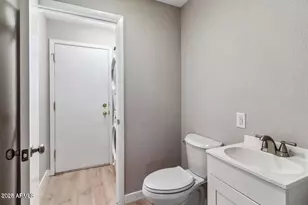 11643 S Iroquois Dr, Phoenix, AZ 85044 - Photo 17