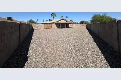 8647 W Mariposa Drive, Phoenix, AZ 85037 - Photo 11