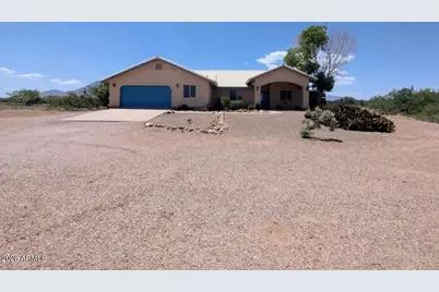 9090 S Tequila Sunrise Road, Hereford, AZ 85615 - Photo 3