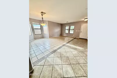 10502 W Edgemont Drive, Avondale, AZ 85392 - Photo 5