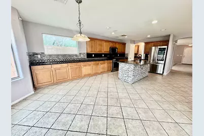 10502 W Edgemont Drive, Avondale, AZ 85392 - Photo 9