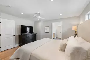 4244 N 35th Pl, Phoenix, AZ 85018 - Photo 17