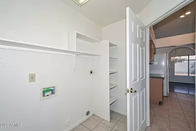 8758 W Bloomfield Road, Peoria, AZ 85381 - Photo 15