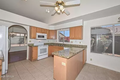 8758 W Bloomfield Road, Peoria, AZ 85381 - Photo 9