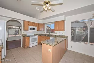 8758 W Bloomfield Rd, Peoria, AZ 85381 - Photo 9