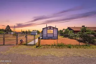 209 N 3rd St, Sierra Vista, AZ 85635 - Photo 1