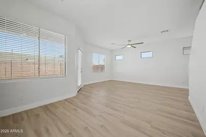 15821 N 35th Lane, Phoenix, AZ 85053 - Photo 9