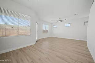15821 N 35th Ln, Phoenix, AZ 85053 - Photo 9