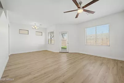 15821 N 35th Lane, Phoenix, AZ 85053 - Photo 11