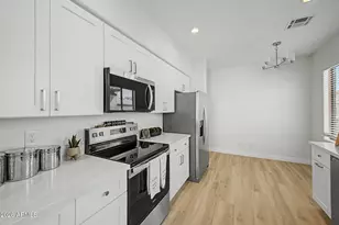 15821 N 35th Ln, Phoenix, AZ 85053 - Photo 13