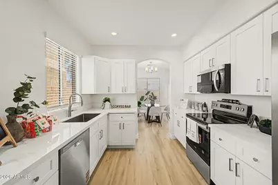 15821 N 35th Lane, Phoenix, AZ 85053 - Photo 11