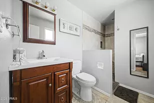 3701 W Echo Ln, Phoenix, AZ 85051 - Photo 13