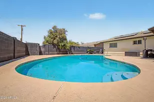 3701 W Echo Ln, Phoenix, AZ 85051 - Photo 29
