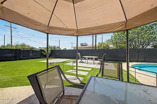 3701 W Echo Ln, Phoenix, AZ 85051 - Photo 31