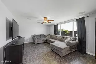 3701 W Echo Ln, Phoenix, AZ 85051 - Photo 9