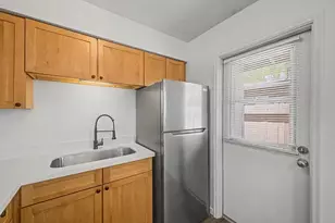 2209 S Granada Dr, Tempe, AZ 85282 - Photo 5