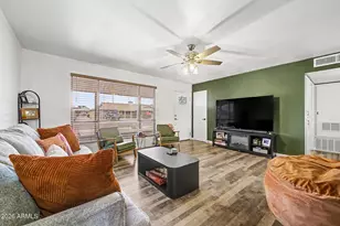 9933 W Riviera Dr, Sun City, AZ 85351 - Photo 7