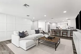 3840 E Mulberry Dr, Phoenix, AZ 85018 - Photo 11