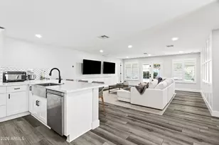 3840 E Mulberry Dr, Phoenix, AZ 85018 - Photo 9