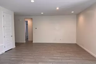 8913 W Palo Verde Dr, Glendale, AZ 85305 - Photo 7