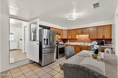 11207 N 17th Drive, Phoenix, AZ 85029 - Photo 11