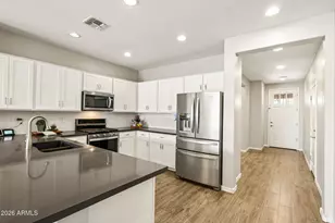 9436 W Willow Bend Ln, Phoenix, AZ 85037 - Photo 5