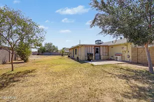 2221 N 51st Dr, Phoenix, AZ 85035 - Photo 27