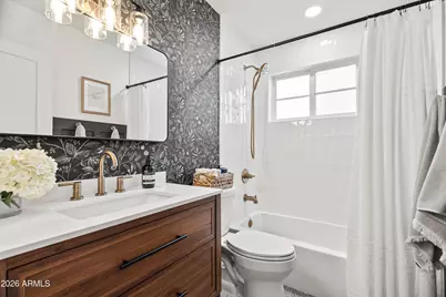 901 E Berridge Lane, Phoenix, AZ 85014 - Photo 11