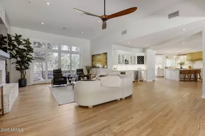 330 W Lawrence Road, Phoenix, AZ 85013 - Photo 13