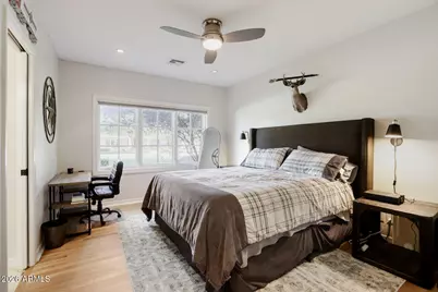 330 W Lawrence Road, Phoenix, AZ 85013 - Photo 15
