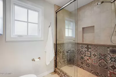 330 W Lawrence Road, Phoenix, AZ 85013 - Photo 17
