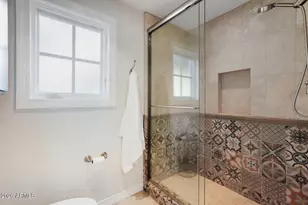 330 W Lawrence Rd, Phoenix, AZ 85013 - Photo 17