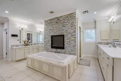 330 W Lawrence Road, Phoenix, AZ 85013 - Photo 15