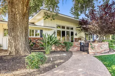 330 W Lawrence Road, Phoenix, AZ 85013 - Photo 3