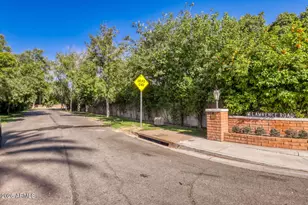 330 W Lawrence Rd, Phoenix, AZ 85013 - Photo 31