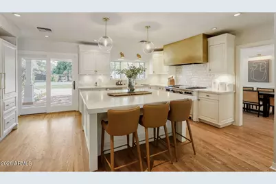 330 W Lawrence Road, Phoenix, AZ 85013 - Photo 9