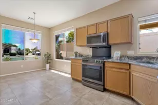 20266 N 82nd Ln, Peoria, AZ 85382 - Photo 7