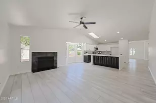 14677 N 90th Dr, Peoria, AZ 85381 - Photo 11