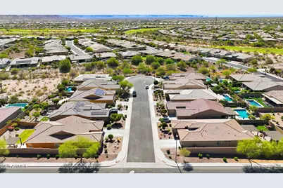 18174 W Acacia Drive, Goodyear, AZ 85338 - Photo 3
