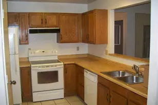3122 E Topeka Dr, Phoenix, AZ 85050 - Photo 5